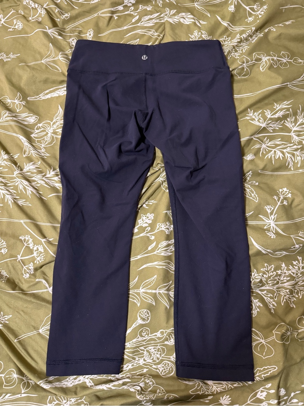 lululemon athletica Men’s Navy Crop Joggers